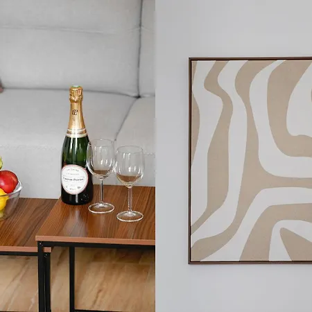 Byron Au Coeur Des Champs-elysees Apartament