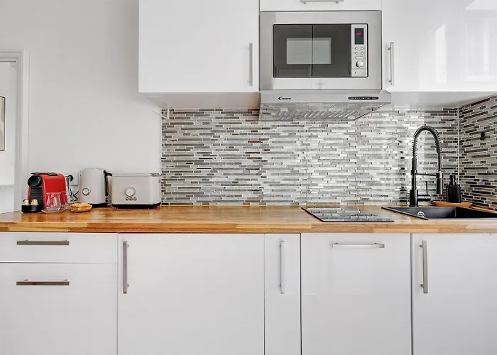 Byron Au Coeur Des Champs-elysees Apartament Paryż